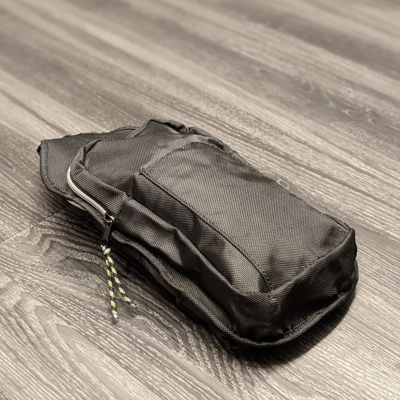 📣Host Pick📣 Urban Outfitters Utility Bag - Picture 1 of 3